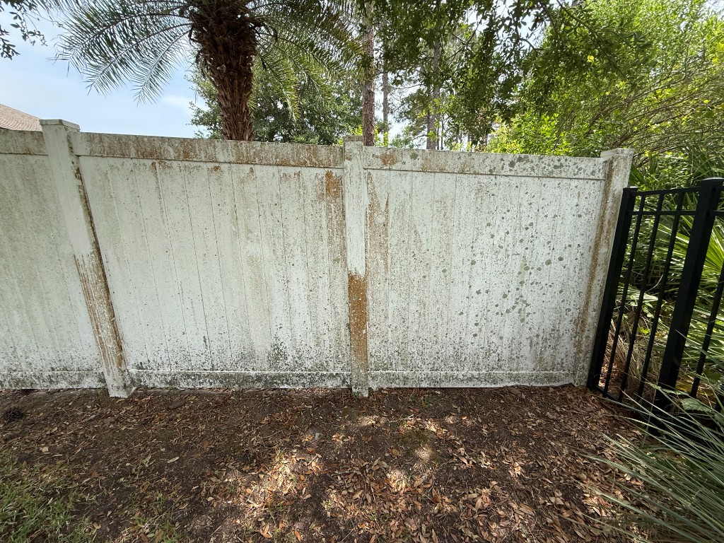 vinyl fence soft wash in Ponte Vedra FL — after cleaning